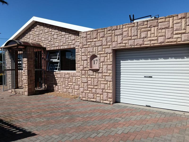 3 Bedroom Property for Sale in Heathfield Western Cape